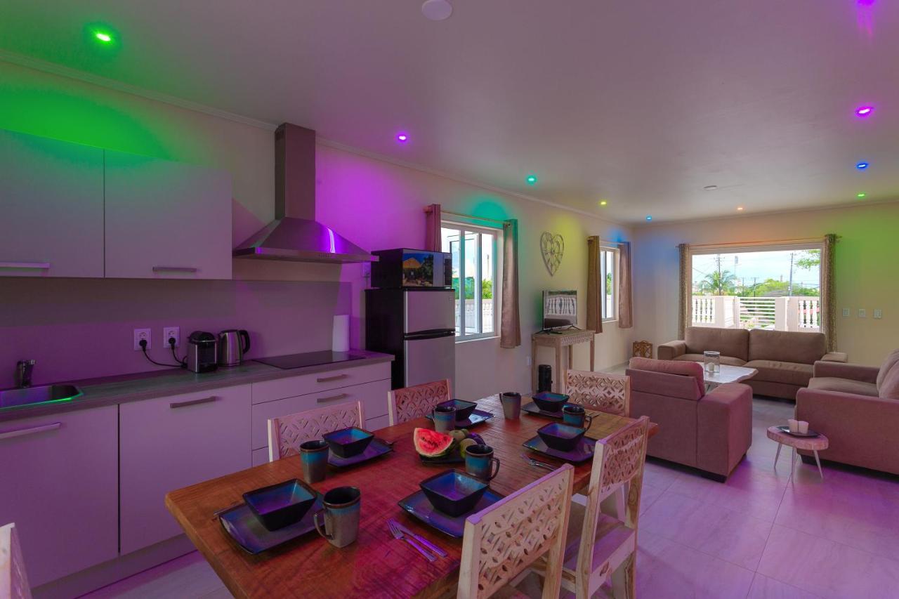 Lovely Caribbean Family Villa With Private Pool Willemstad Bagian luar foto