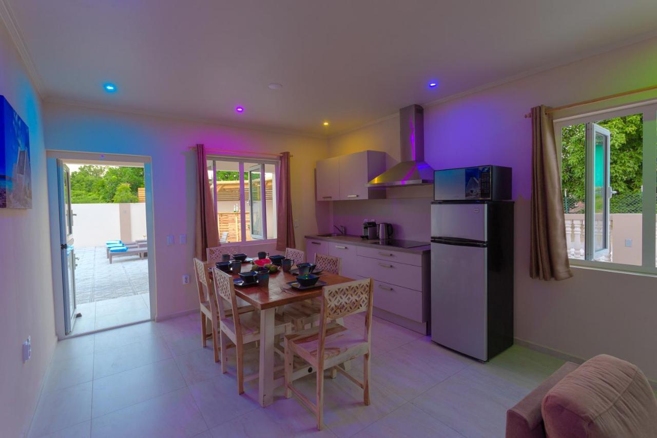 Lovely Caribbean Family Villa With Private Pool Willemstad Bagian luar foto